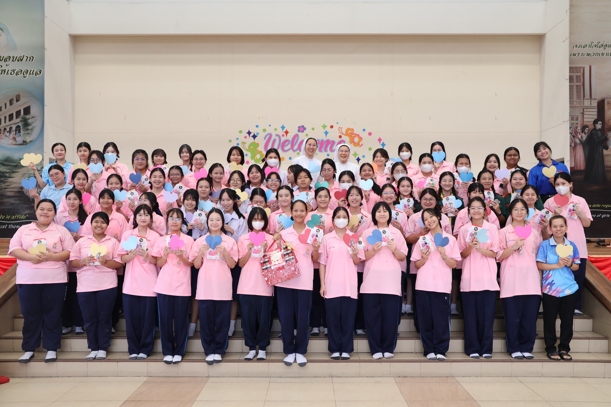 กิจกรรมอบอุ่นหัวใจ… ซิสเตอร์ทองอยู่ กิจสกุล เยี่ยมเยียนนักเรียนจิตอาสา SSYV