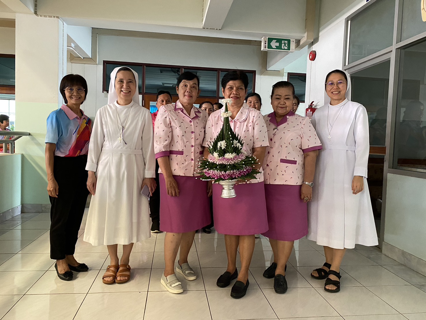 สายใยรัก…มุฑิตาจิต แด่ “แม่พิมพ์ผู้เสียสละ”