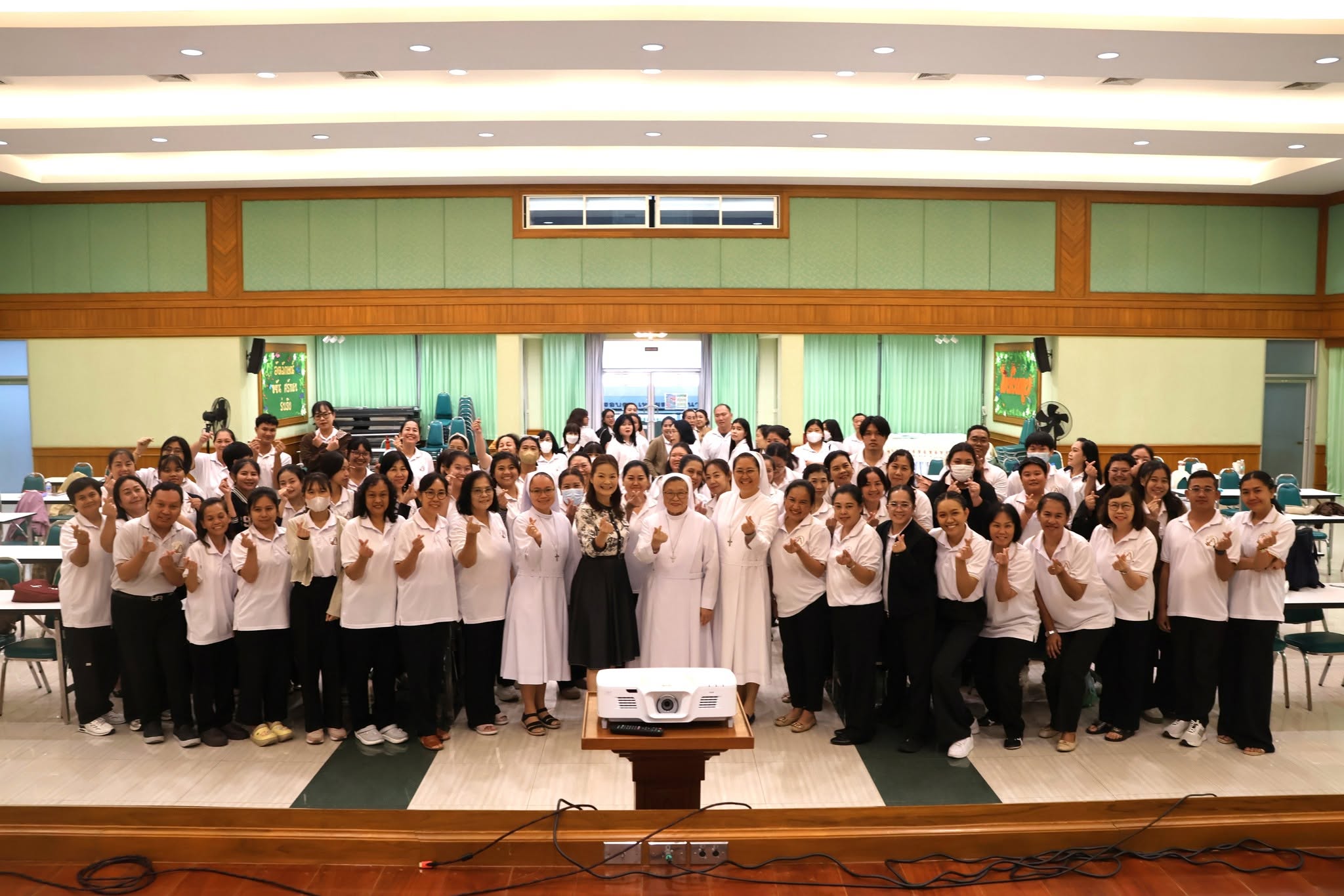 โรงเรียนมารีย์อุปถัมภ์ จัดอบรมก่อนเปิดภาคเรียน 2/2569 หัวข้อ “POSITIVE KRU ครูพลังบวก” เติมพลังใจ สู่การสื่อสารอย่างเข้าใจผู้เรียน